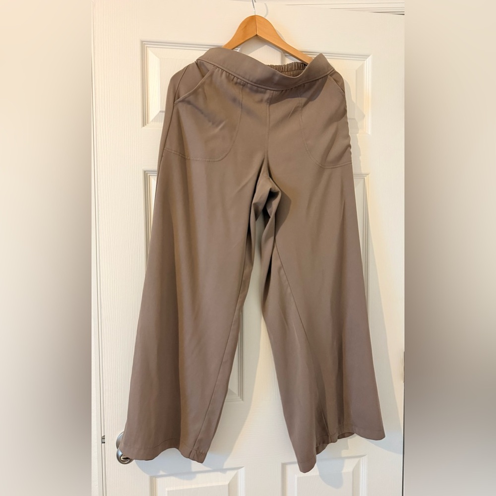 Max Studio Wide-Leg Pants.